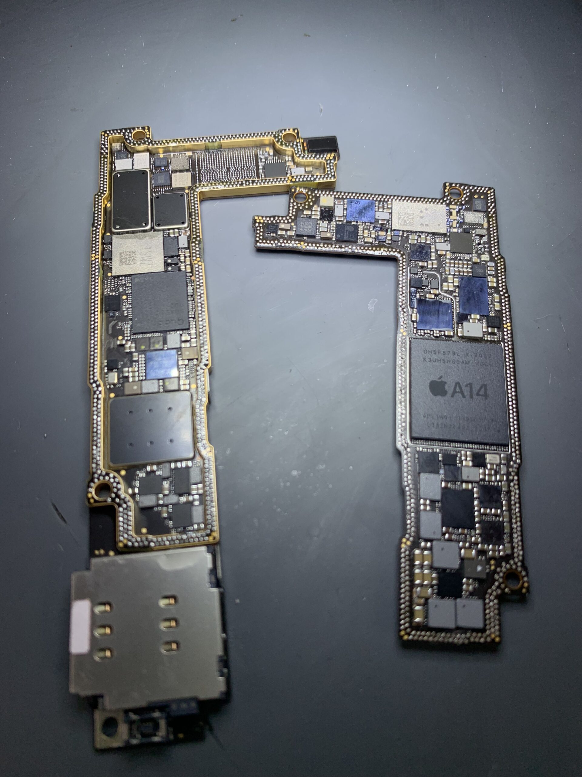 Réparation micro-soudure carte mère iphone